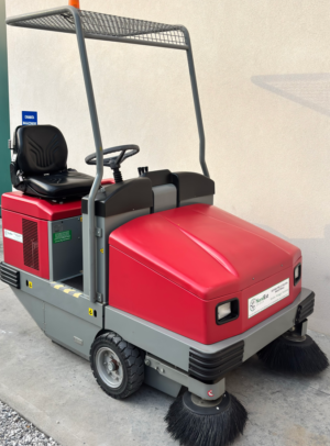 SPAZZATRICE S34 Diesel con roll bar  USATO / RICONDIZIONATO